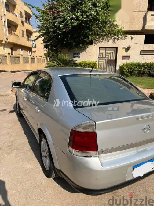 اوبل فيكترا 2008 فضي مستعملة للبيع - 2