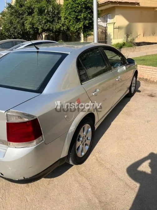 اوبل فيكترا 2008 فضي مستعملة للبيع - 4