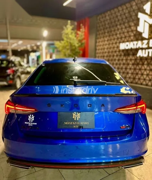 Skoda Octavia 2022 Dark Blue Used for Sale - 3