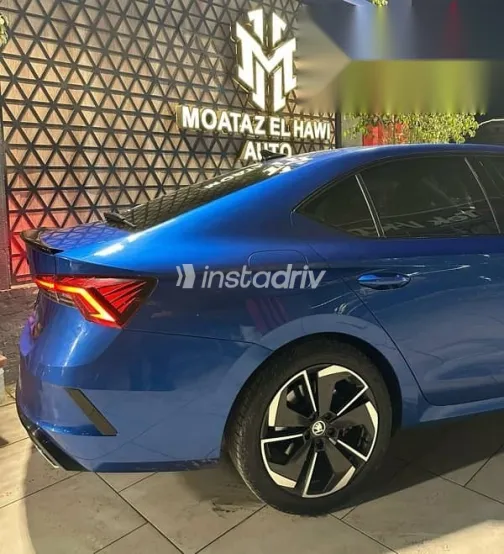 Skoda Octavia 2022 Dark Blue Used for Sale - 7