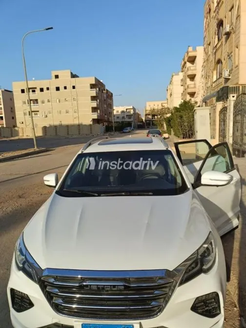 جيتور X70 2022 أبيض مستعملة للبيع - 4