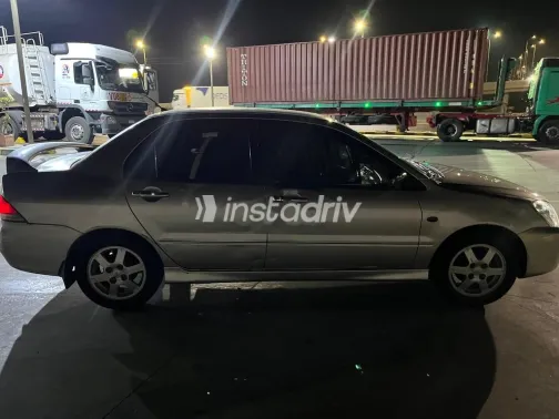 ميتسوبيشي لانسر بومة 2007 شامبين مستعملة للبيع - 4