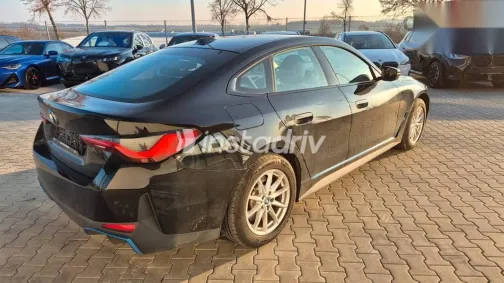 بي ام دبليو I4 2023 أسود مستعملة للبيع - 2
