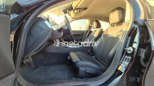 بي ام دبليو I4 2023 أسود مستعملة للبيع - 4