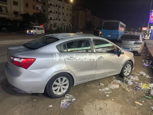 Kia Rio 2013 White Used for Sale - 10