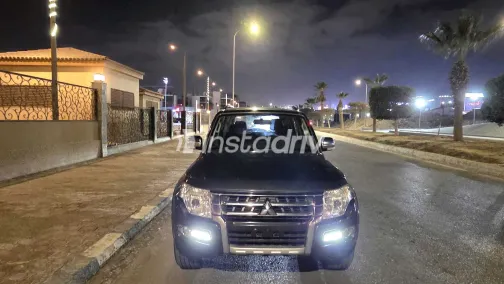 Mitsubishi Pajero 2018 White Used for Sale - 3