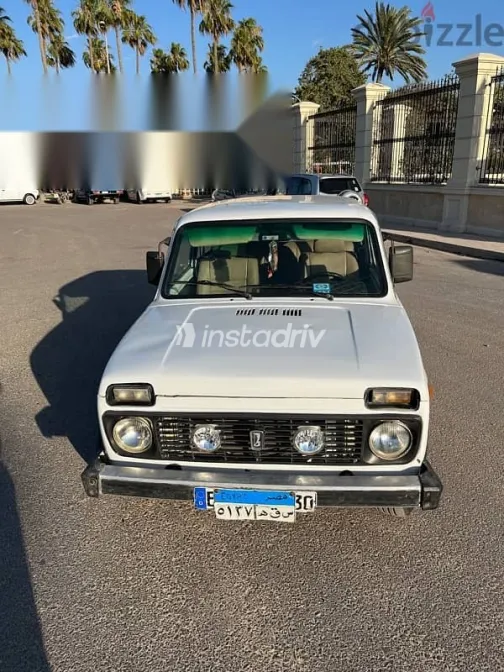 لادا نيفا 1983 أبيض مستعملة للبيع - 3