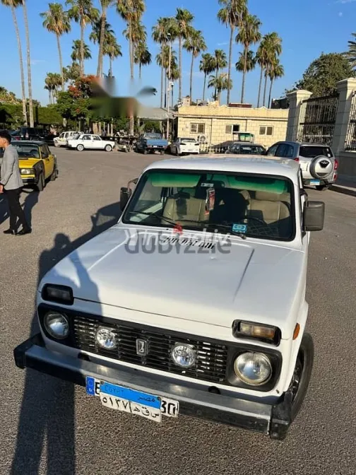 لادا نيفا 1983 أبيض مستعملة للبيع - 4