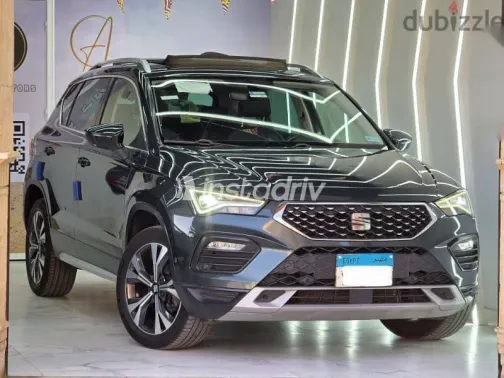 سيات اتيكا 2021 أزرق غامق مستعملة للبيع - 1