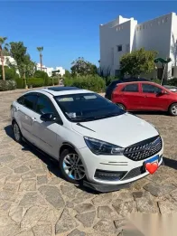 شيرى اريزو 3 2023 أبيض مستعملة للبيع