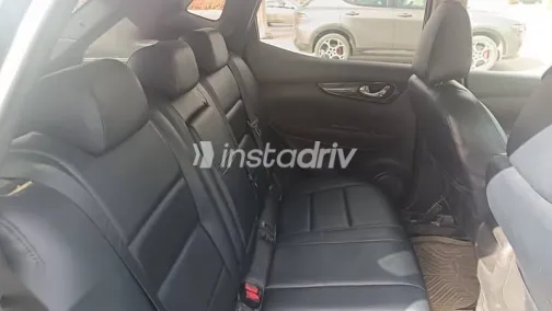 نيسان قشقاي 2017 أسود مستعملة للبيع - 2