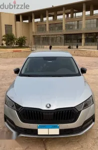 سكودا اوكتافيا 2022 رمادي مستعملة للبيع