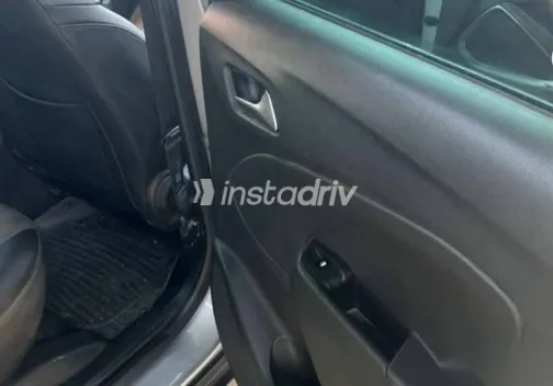 اوبل كروس لاند 2023 أزرق غامق مستعملة للبيع - 1