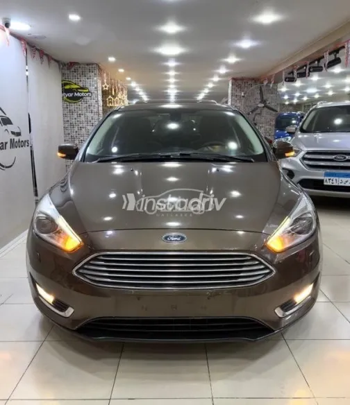 Ford Focus 2018 Brown Used for Sale - 1
