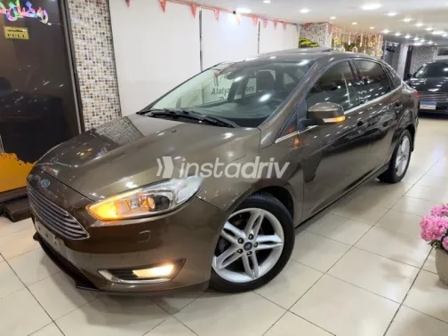 Ford Focus 2018 Brown Used for Sale - 2