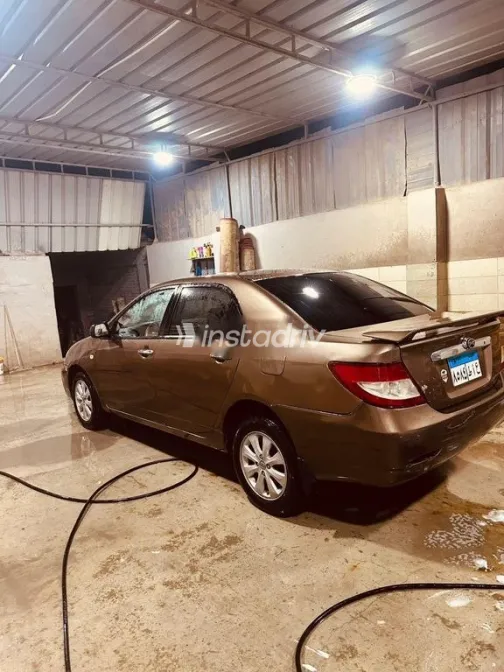 بى واى دى‬ F3 2015 بني مستعملة للبيع - 4