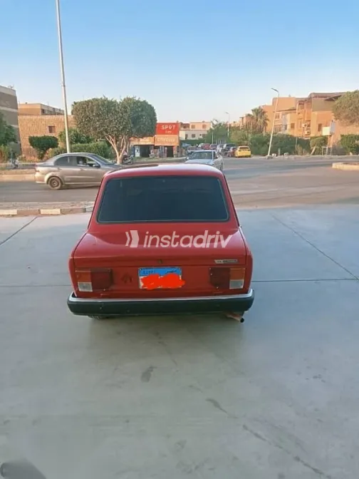 فيات 128 1985 أحمر مستعملة للبيع - 2