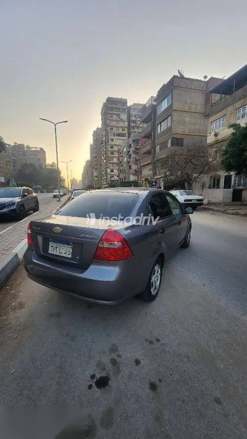 شيفروليه افيو 2013 رمادي مستعملة للبيع - 4