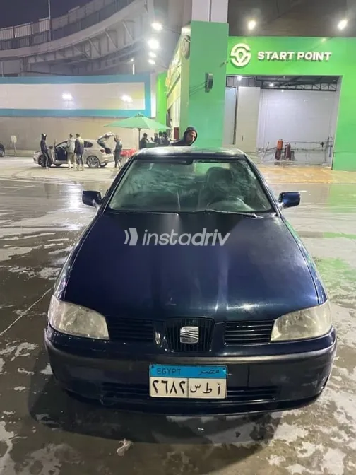 سيات ابيزا 2001 أزرق غامق مستعملة للبيع - 4