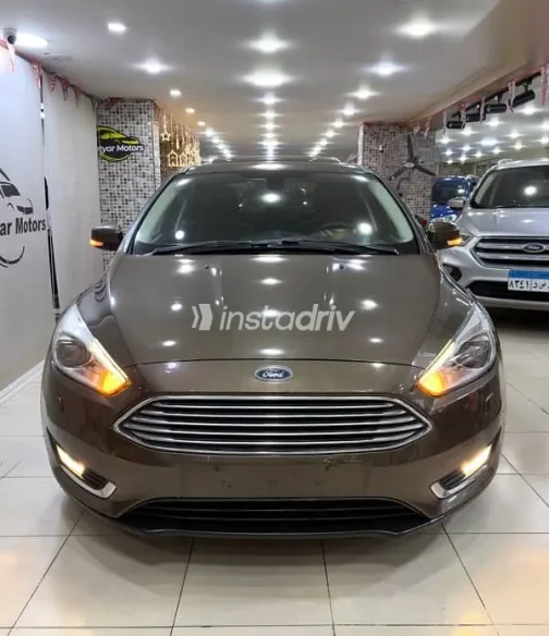 Ford Focus 2018 Brown Used for Sale - 1