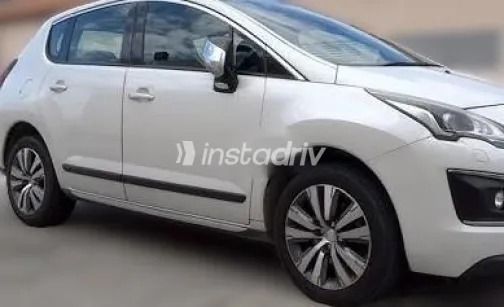 بيجو 3008 2016 فضي مستعملة للبيع - 1