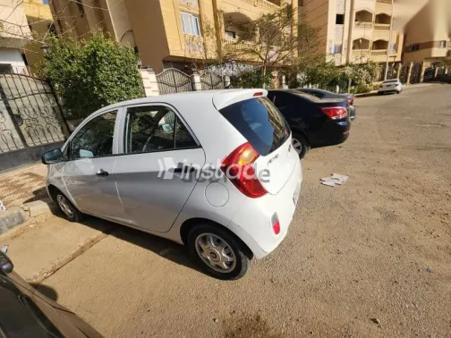 Kia Picanto 2014 White Used for Sale - 8