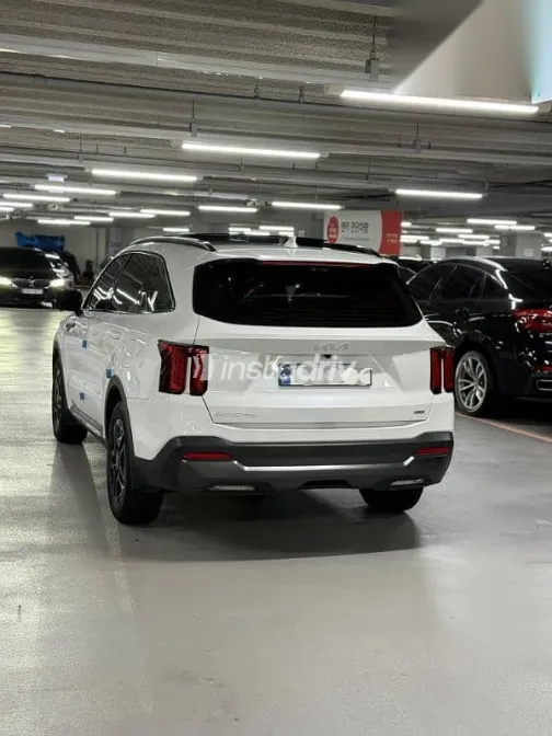 كيا سورينتو 2024 أبيض مستعملة للبيع - 2