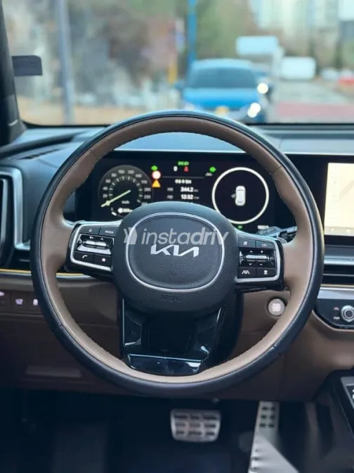 كيا سورينتو 2024 أبيض مستعملة للبيع - 3