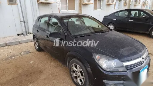اوبل أسترا 2007 أسود مستعملة للبيع - 2
