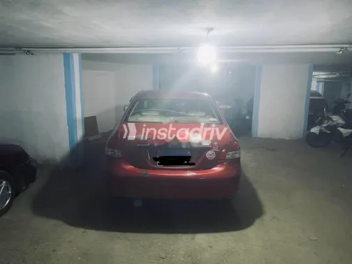 تويوتا ياريس 2008 أحمر غامق مستعملة للبيع - 3