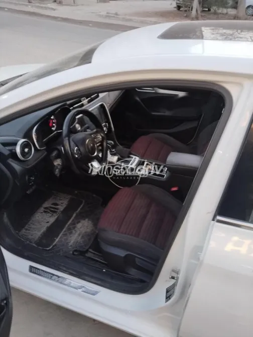 MG 6 2022 White Used for Sale - 2