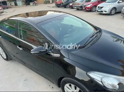 كيا سيراتو 2016 أسود مستعملة للبيع - 2