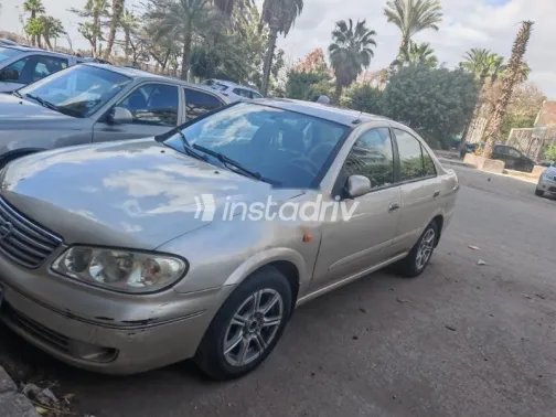نيسان صنى 2007 ذهبي مستعملة للبيع - 1