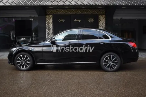 مرسيدس C 200 2020 أسود مستعملة للبيع - 4