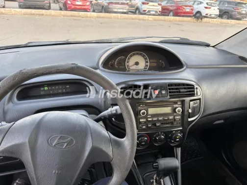 هيونداي ماتريكس 2009 أزرق غامق مستعملة للبيع - 3