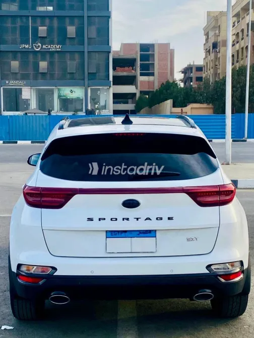 Kia Sportage 2022 White Used for Sale - 7