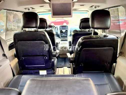 كرايسلر تاون اند كانترى 2015 أبيض مستعملة للبيع - 7