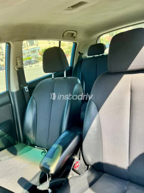 نيسان تيدا 2007 أبيض مستعملة للبيع - 7