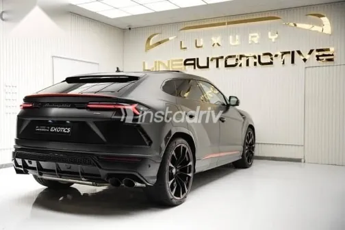 Lamborghini Urus 2022 Black Used for Sale - 4