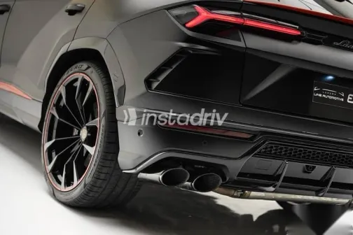 Lamborghini Urus 2022 Black Used for Sale - 9
