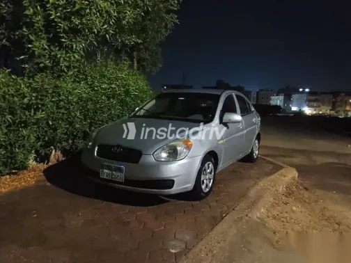 Hyundai Accent 2009 Gray Used for Sale - 5