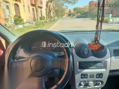 رينو لوجان 2011 أحمر مستعملة للبيع - 2