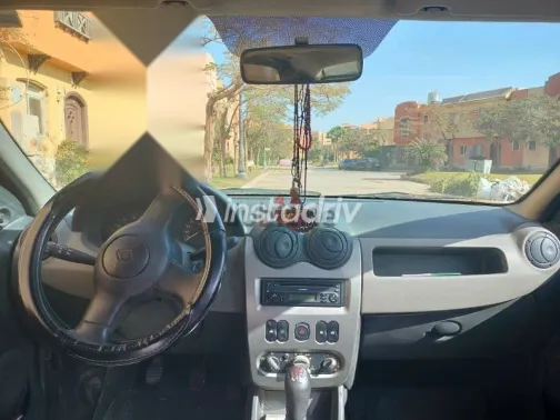 رينو لوجان 2011 أحمر مستعملة للبيع - 4