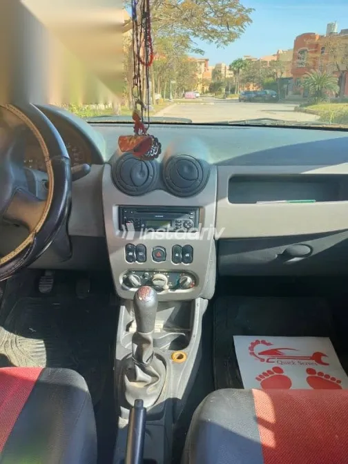 رينو لوجان 2011 أحمر مستعملة للبيع - 5