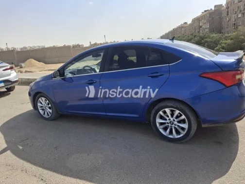 Chery Arrizo 5 2022 White Used for Sale - 4