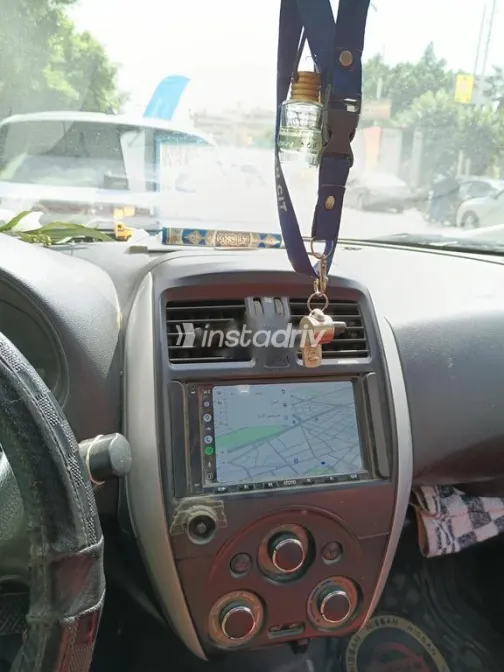 نيسان صنى 2019 أبيض مستعملة للبيع - 1