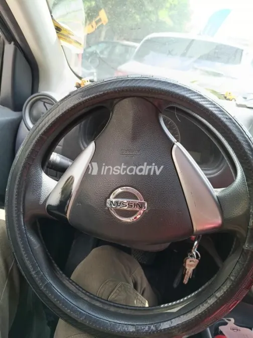 نيسان صنى 2019 أبيض مستعملة للبيع - 2
