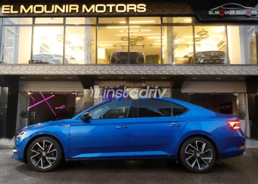 سكودا سوبيرب 2022 أزرق غامق مستعملة للبيع - 3