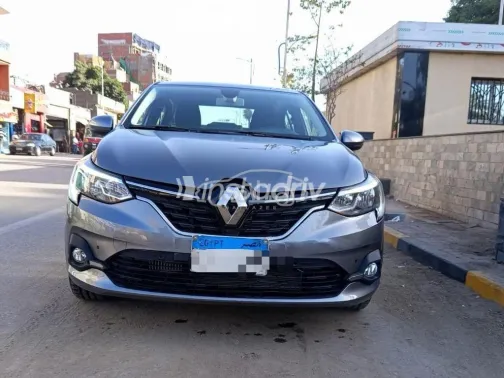 رينو تاليانت 2025 رمادي غامق مستعملة للبيع - 1