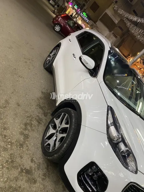 كيا سبورتاج 2017 أبيض مستعملة للبيع - 4